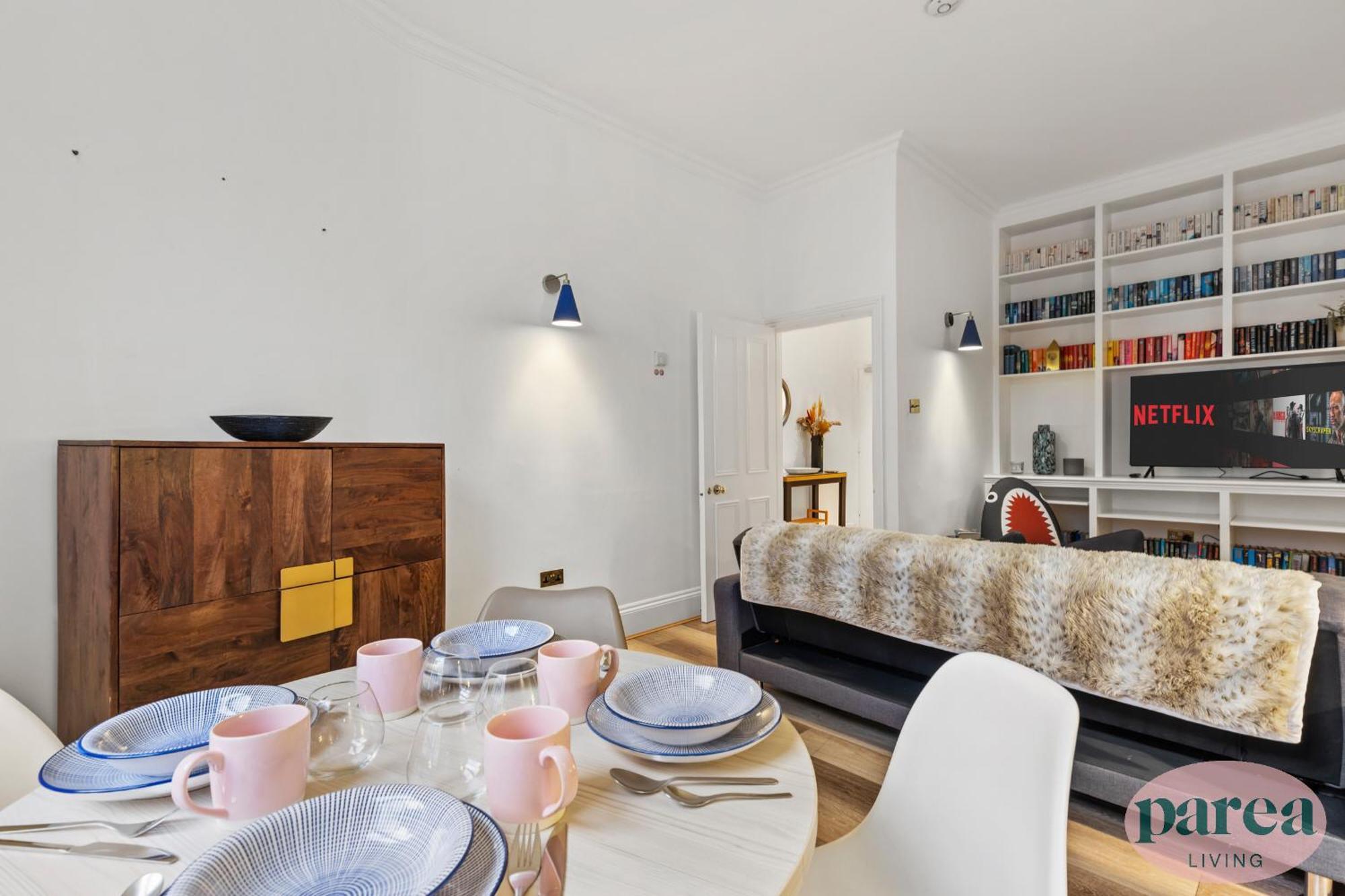 Parea Living - South Kensington, Elegant 1-Bedroom Flat, Wfh Desk London Bagian luar foto